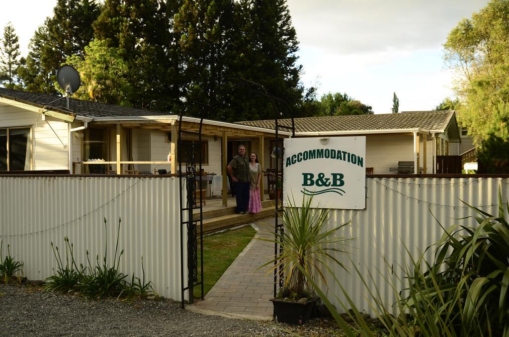 Tony'S Lodge Turangi Luaran gambar